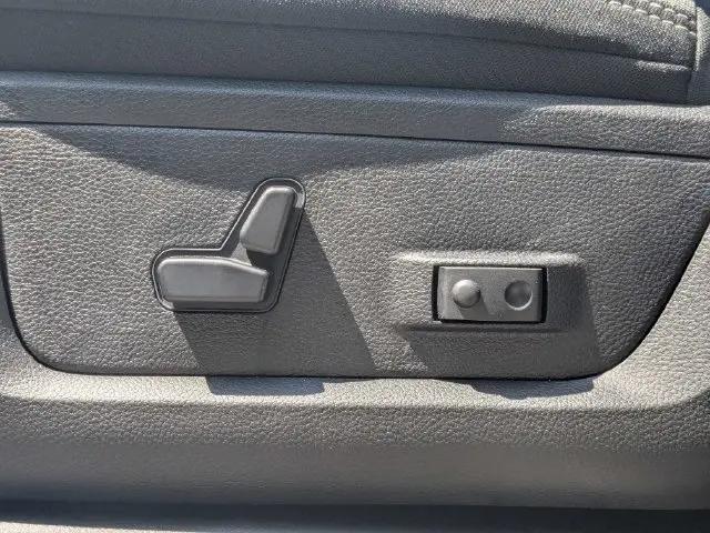 2026 Ram 2500 Big Horn Crew Cab 4x4 64 Box