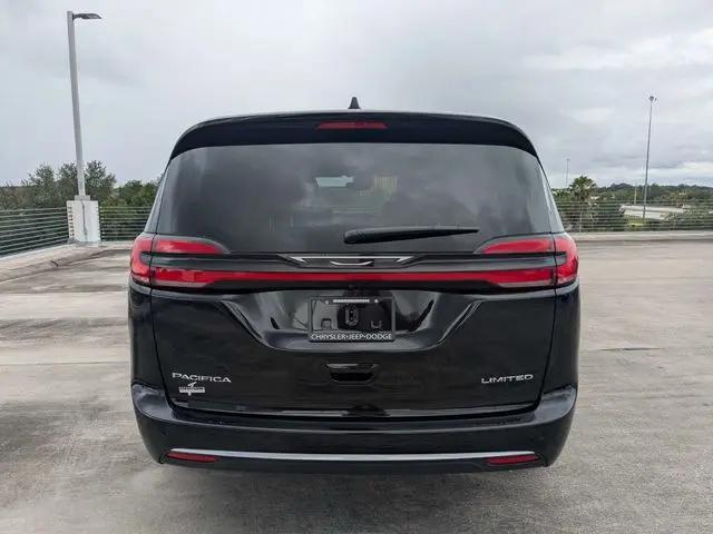 2027 Chrysler Pacifica Limited