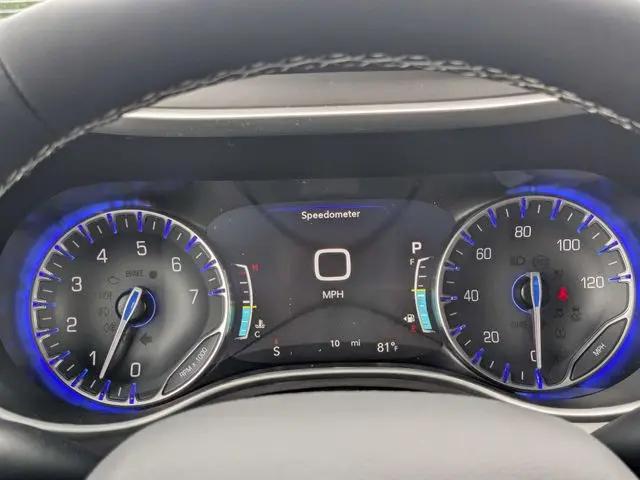 2027 Chrysler Pacifica Limited