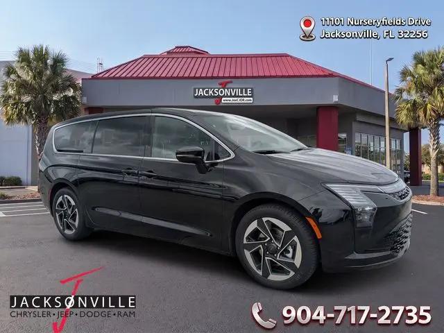 2027 Chrysler Pacifica Limited for sale in Jacksonville, FL