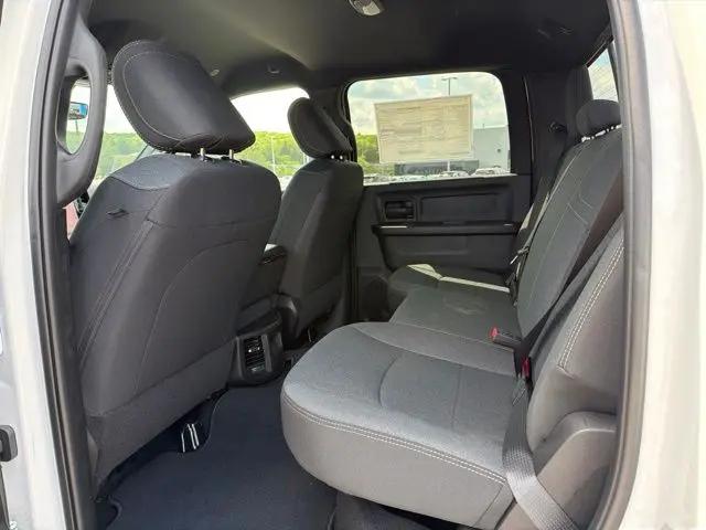 2026 Ram 2500 Black Express Crew Cab 4x4 64 Box