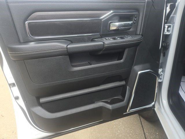 2026 Ram 3500 Laramie Crew Cab 4x4 8 Box