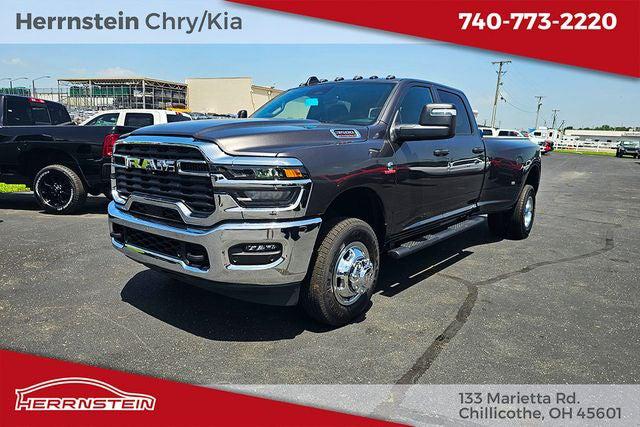 2026 RAM Ram 3500 RAM 3500 TRADESMAN CREW CAB 4X4 8 BOX