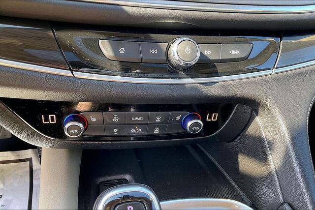 2021 Buick Enclave AWD Essence