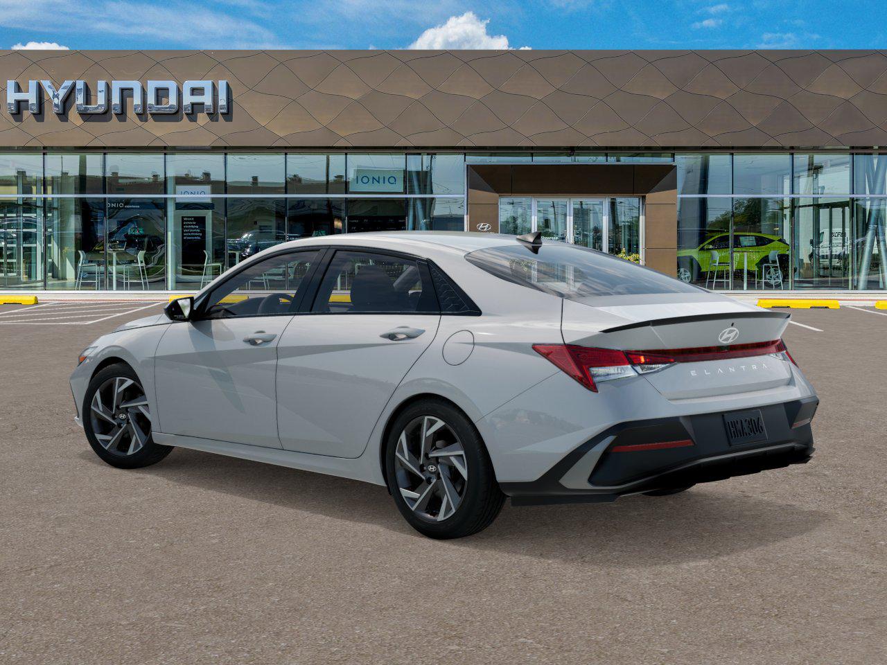 2026 Hyundai Elantra SEL photo 5