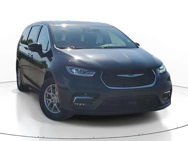 2024 Chrysler Pacifica Touring L for sale in Lansing, MI