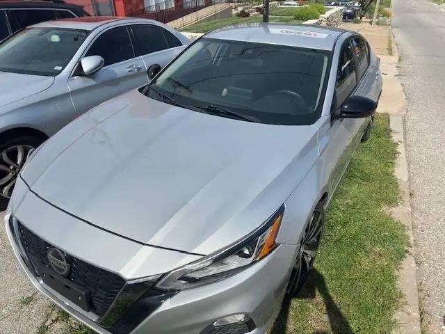 2022 Nissan Altima SR FWD for sale in Kansas City, MO