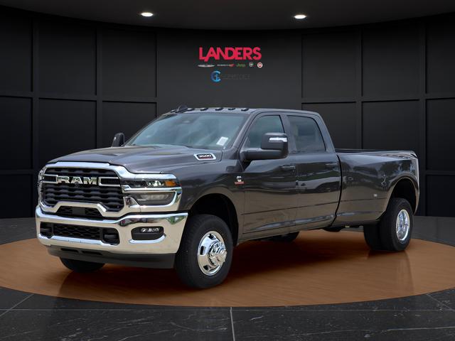 2026 RAM Ram 3500 RAM 3500 TRADESMAN CREW CAB 4X4 8 BOX