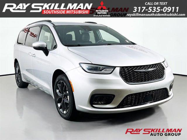 2023 Chrysler Pacifica Touring L AWD for sale in New Whiteland, IN