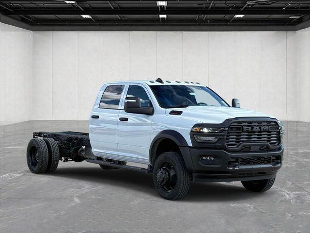 2026 RAM 5500 Chassis RAM 5500 TRADESMAN CHASSIS CREW CAB 4X4 84 CA