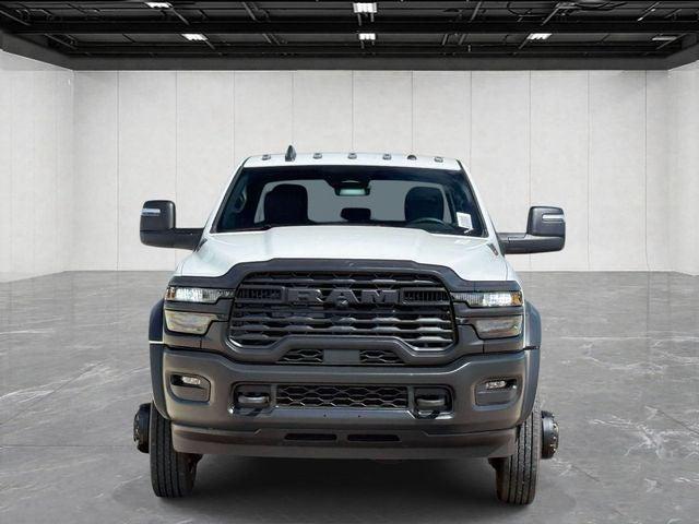 2026 RAM 5500 Chassis RAM 5500 TRADESMAN CHASSIS CREW CAB 4X4 84 CA