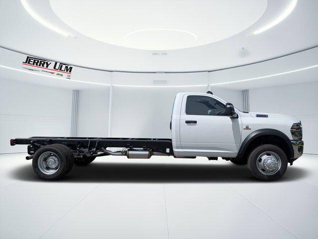 2026 RAM Ram 5500 Chassis Cab RAM 5500 TRADESMAN CHASSIS REGULAR CAB 4X4 108 CA