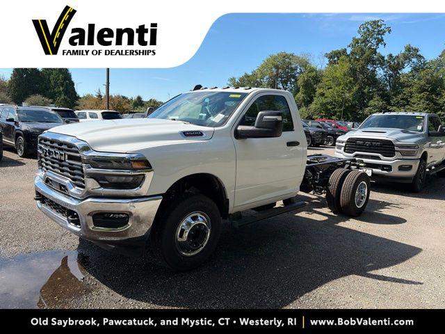 2026 RAM 3500 Chassis RAM 3500 TRADESMAN CHASSIS REGULAR CAB 4X4 60 CA