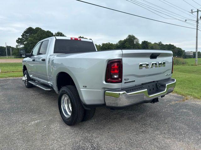 2026 RAM 3500 RAM 3500 BIG HORN CREW CAB 4X4 8 BOX 2026 RAM 3500 RAM 3500 BIG HORN CREW CAB 4X4 8 BOX