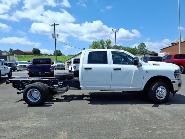 2026 RAM 3500 Chassis RAM 3500 TRADESMAN CREW CAB CHASSIS 4X4 60 CA