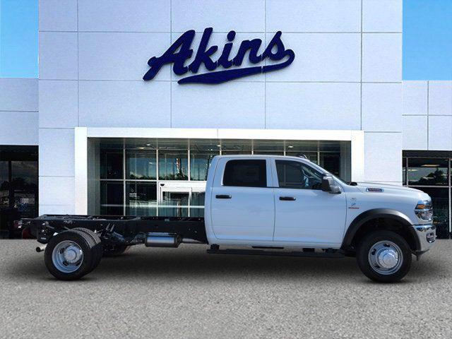 2026 RAM 5500 Chassis RAM 5500 TRADESMAN CHASSIS CREW CAB 4X4 84 CA
