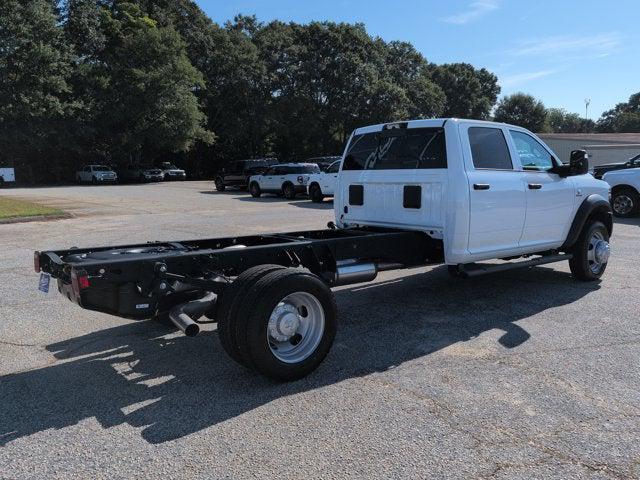2026 RAM 5500 Chassis RAM 5500 TRADESMAN CHASSIS CREW CAB 4X4 84 CA