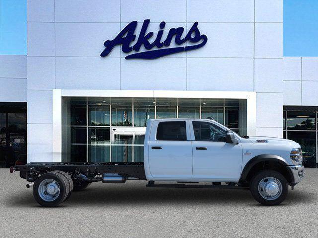 2026 RAM 5500 Chassis RAM 5500 TRADESMAN CHASSIS CREW CAB 4X4 84 CA