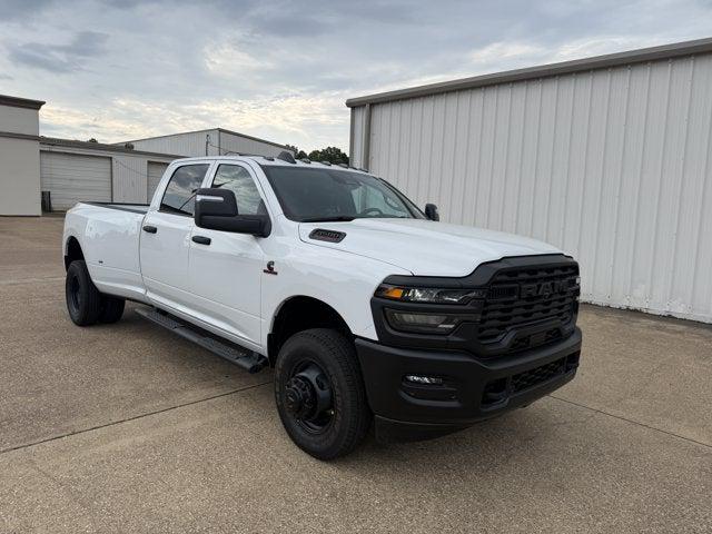 2026 RAM Ram 3500 RAM 3500 TRADESMAN CREW CAB 4X4 8 BOX