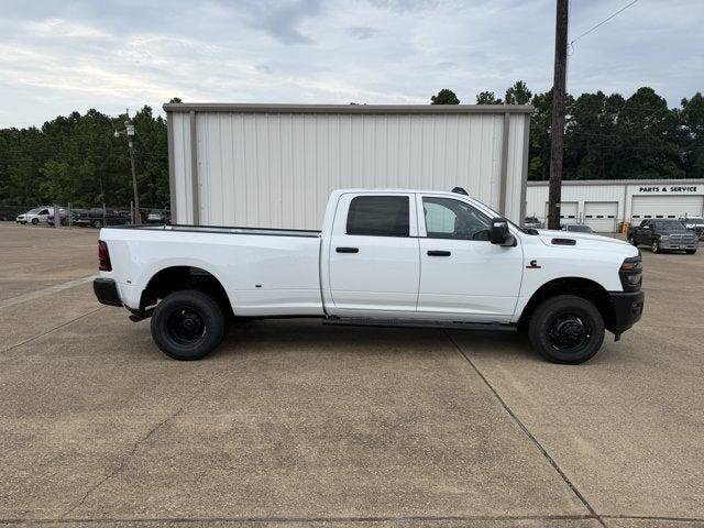 2026 RAM Ram 3500 RAM 3500 TRADESMAN CREW CAB 4X4 8 BOX