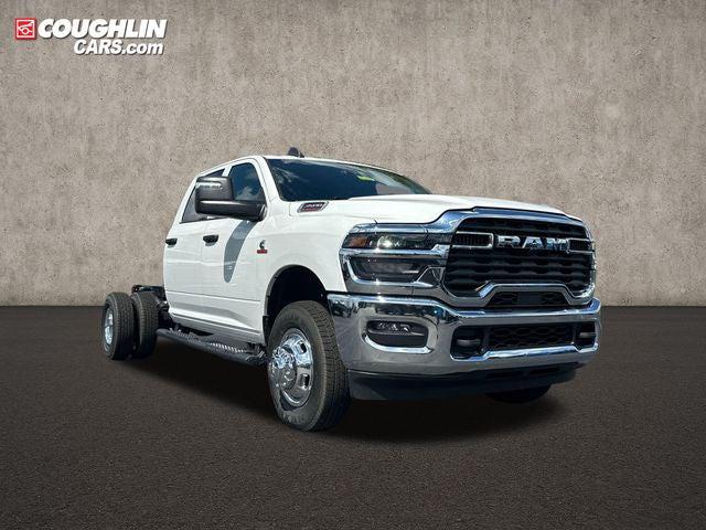 2026 RAM 3500 Chassis RAM 3500 TRADESMAN CREW CAB CHASSIS 4X4 60 CA