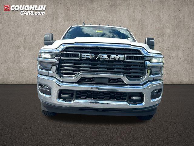 2026 RAM 3500 Chassis RAM 3500 TRADESMAN CREW CAB CHASSIS 4X4 60 CA