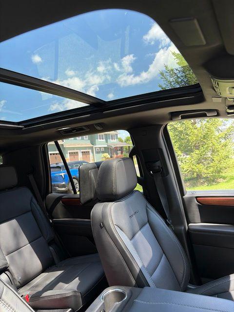 2025 GMC Yukon 4WD Denali