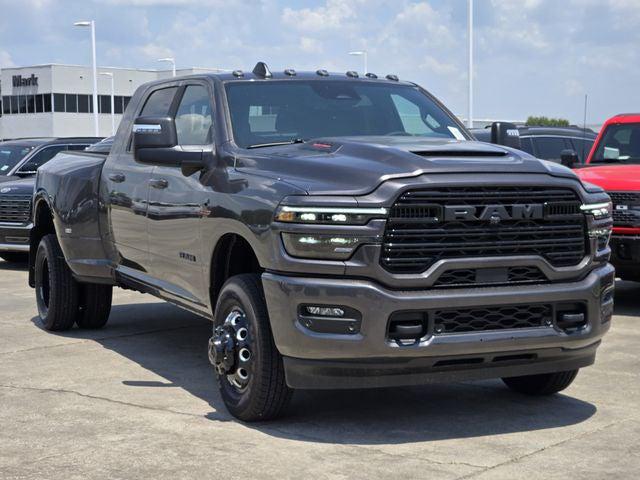 2026 RAM Ram 3500 RAM 3500 LARAMIE MEGA CAB 4X4 64 BOX 2026 RAM Ram 3500 RAM 3500 LARAMIE MEGA CAB 4X4 64 BOX
