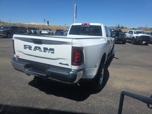 2026 RAM Ram 3500 RAM 3500 TRADESMAN CREW CAB 4X4 8 BOX