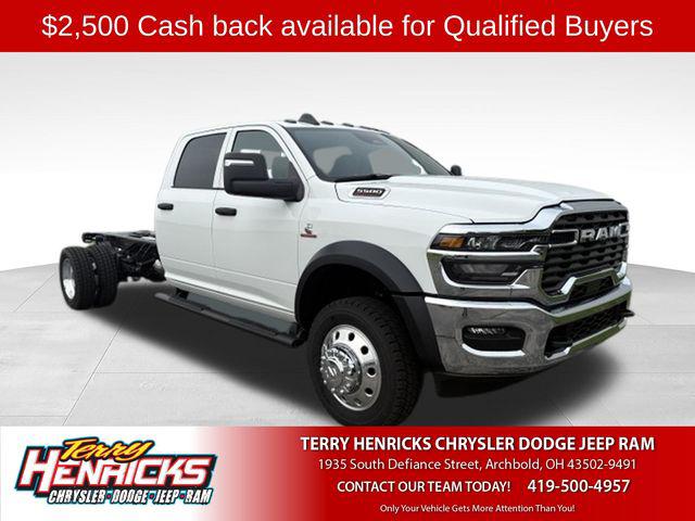 2026 RAM 5500 Chassis RAM 5500 TRADESMAN CHASSIS CREW CAB 4X4 84 CA
