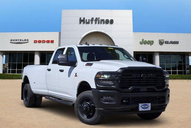 2026 RAM Ram 3500 RAM 3500 TRADESMAN CREW CAB 4X4 8 BOX