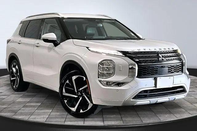 2022 Mitsubishi Outlander SEL 2.5 S-AWC for sale in Roanoke, IN