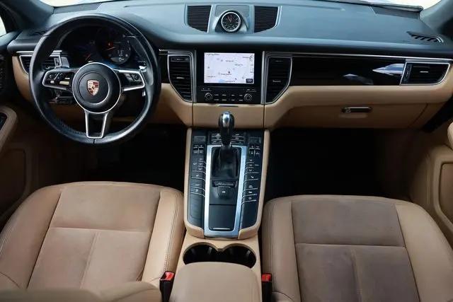 2017 Porsche Macan Macan