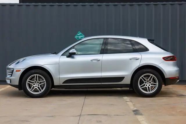 2017 Porsche Macan Macan