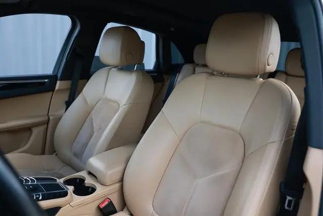 2017 Porsche Macan Macan