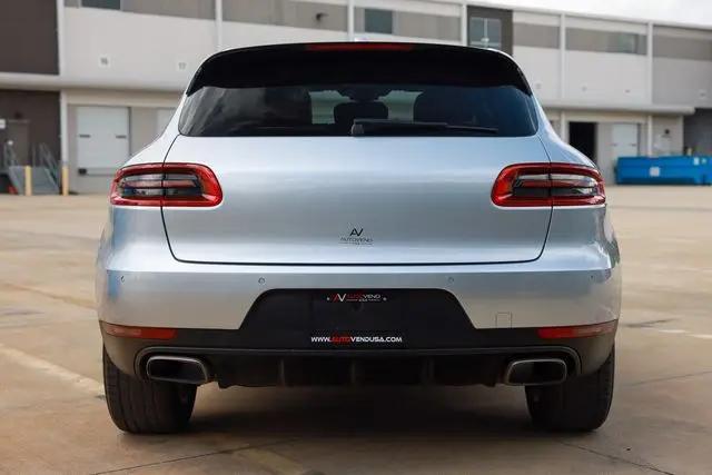 2017 Porsche Macan Macan