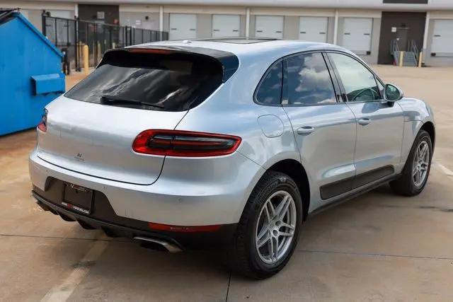 2017 Porsche Macan Macan