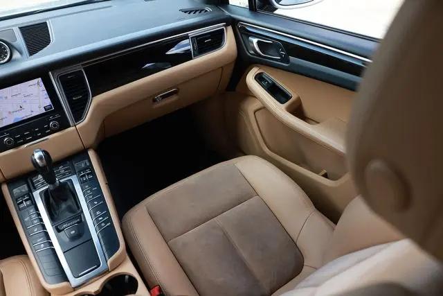 2017 Porsche Macan Macan