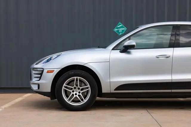 2017 Porsche Macan Macan