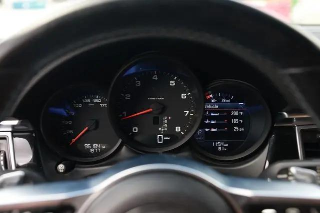 2017 Porsche Macan Macan
