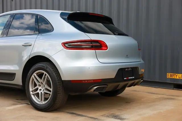 2017 Porsche Macan Macan