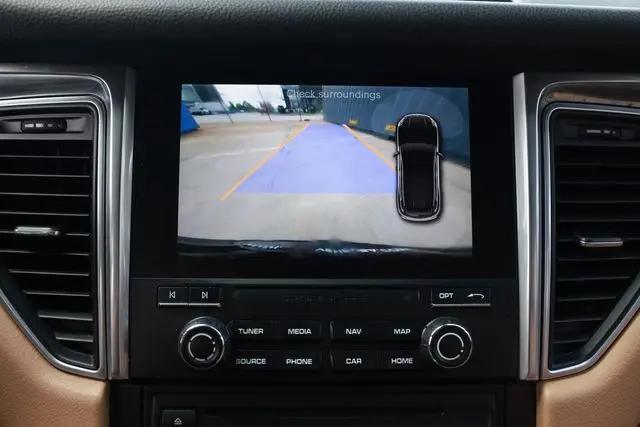2017 Porsche Macan Macan
