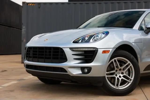 2017 Porsche Macan Macan