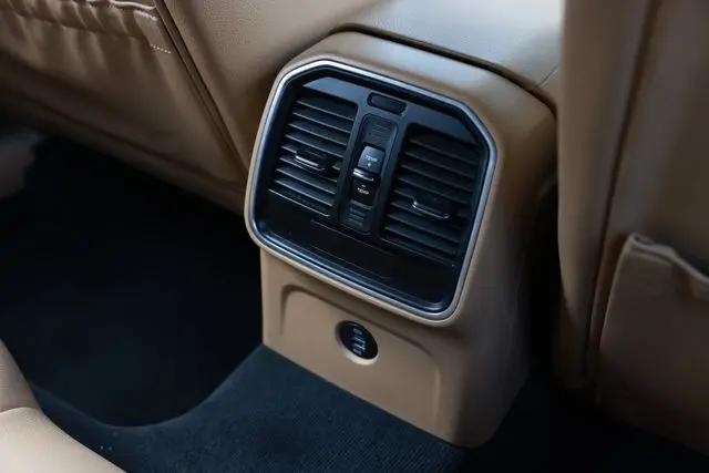2017 Porsche Macan Macan