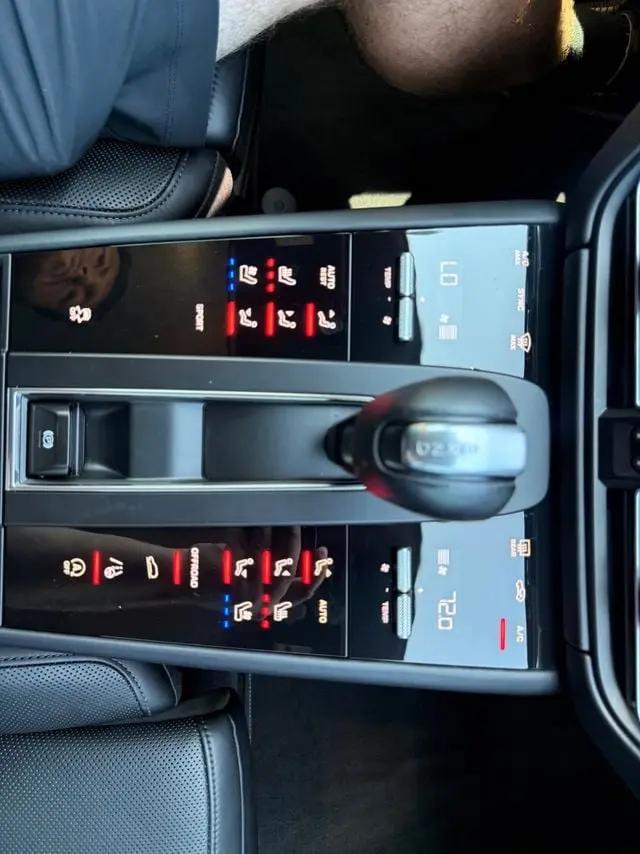 2024 Porsche Macan T