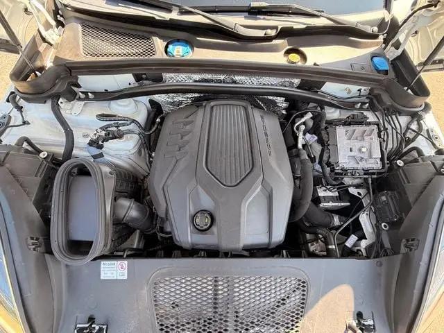 2024 Porsche Macan T