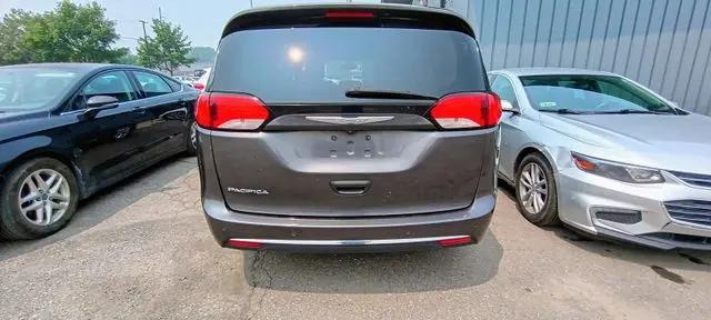 2017 Chrysler Pacifica Touring-L Plus