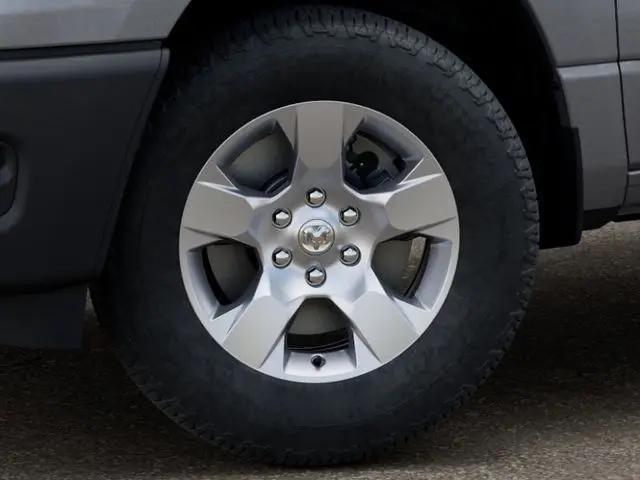 2026 Ram 1500 Tradesman Crew Cab 4x4 57 Box