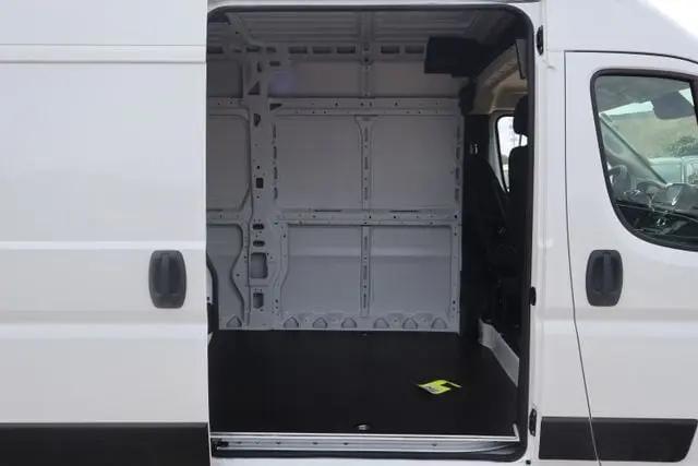 2026 Ram ProMaster 2500 Cargo Van Tradesman High Roof 159 WB w/Pass Seat