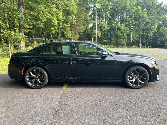 2023 Chrysler 300 Touring L